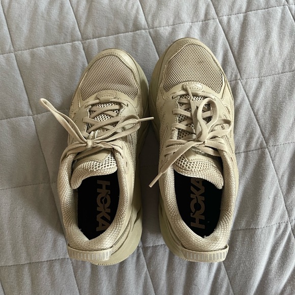 HOKA CLIFTON - Picture 2 of 3